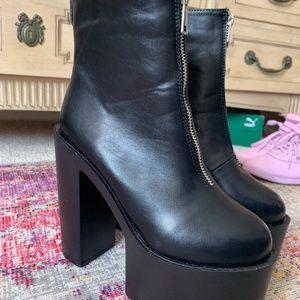Black platform ankle zipper womens boot